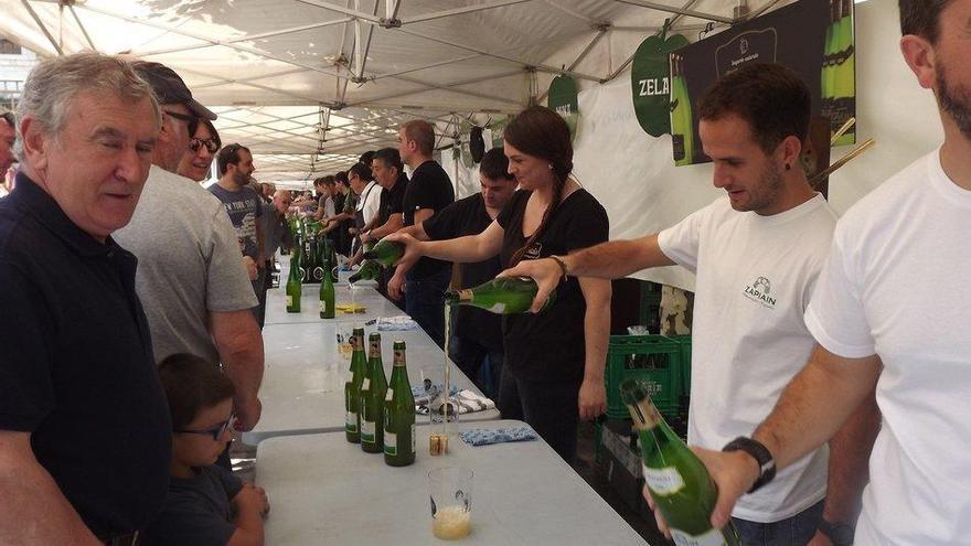 Sagardo dastaketa, Foru Plaza.