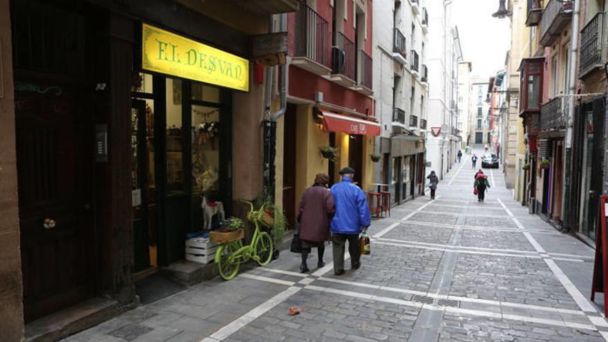 Comercios en el Casco Viejo de Pamplona.