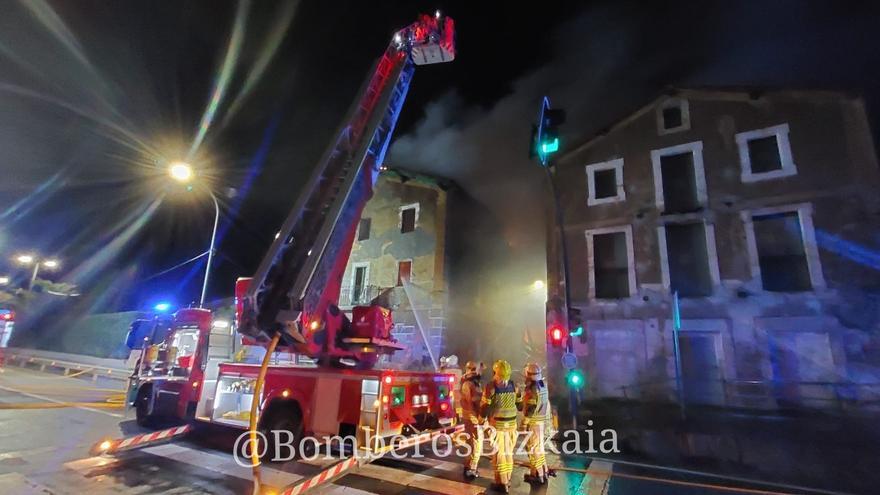 Retenciones de hasta 3 kilómetros en la N-240 en ambos sentidos por un accidente