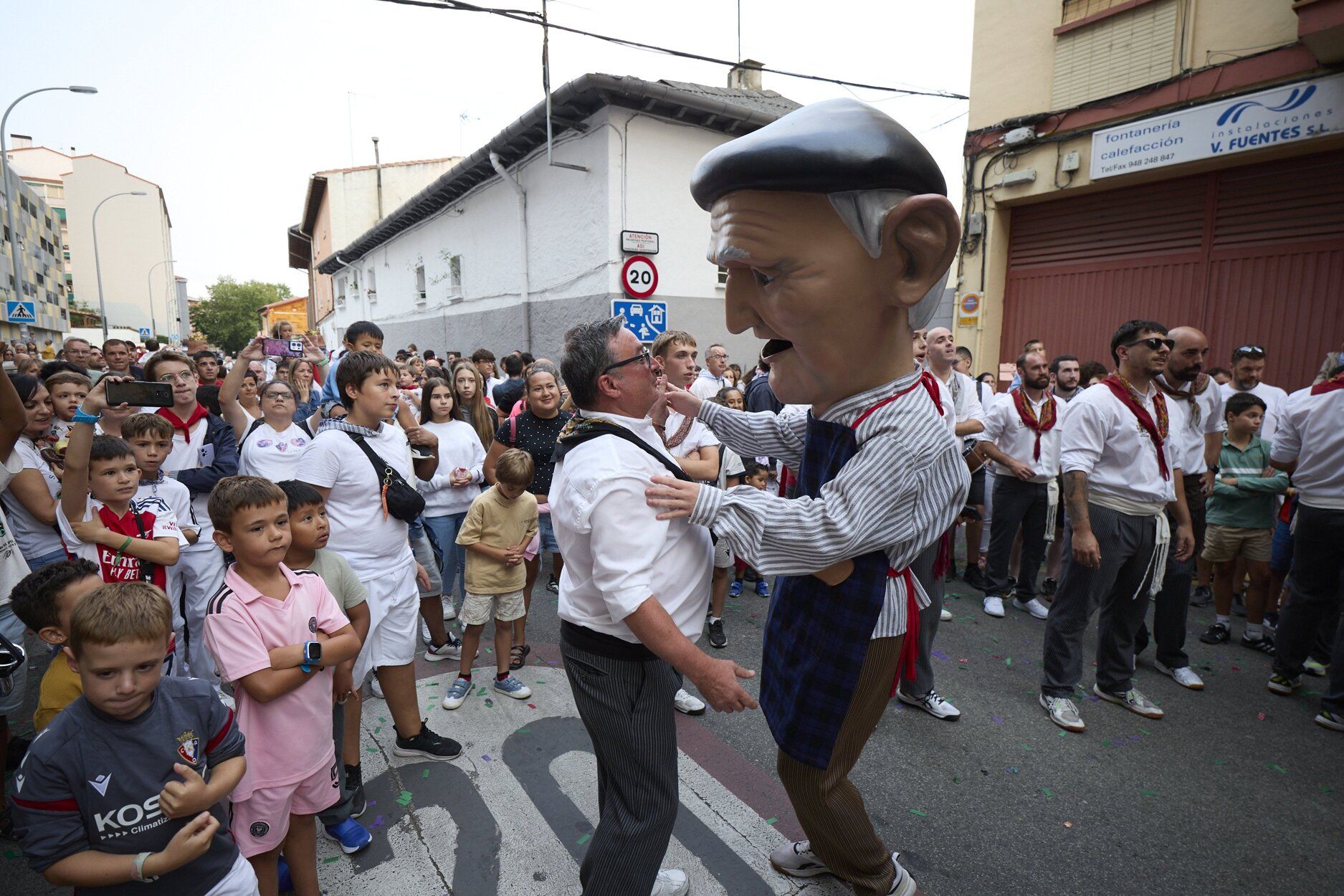 Fotos de la despedida de los gigantes en fiestas de Burlada