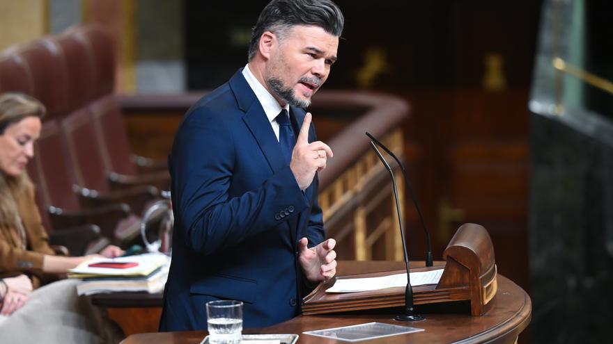 Rufián felicita a Sánchez por dar cuenta de la corrupción del PP: "Pero, ¿y la suya?"