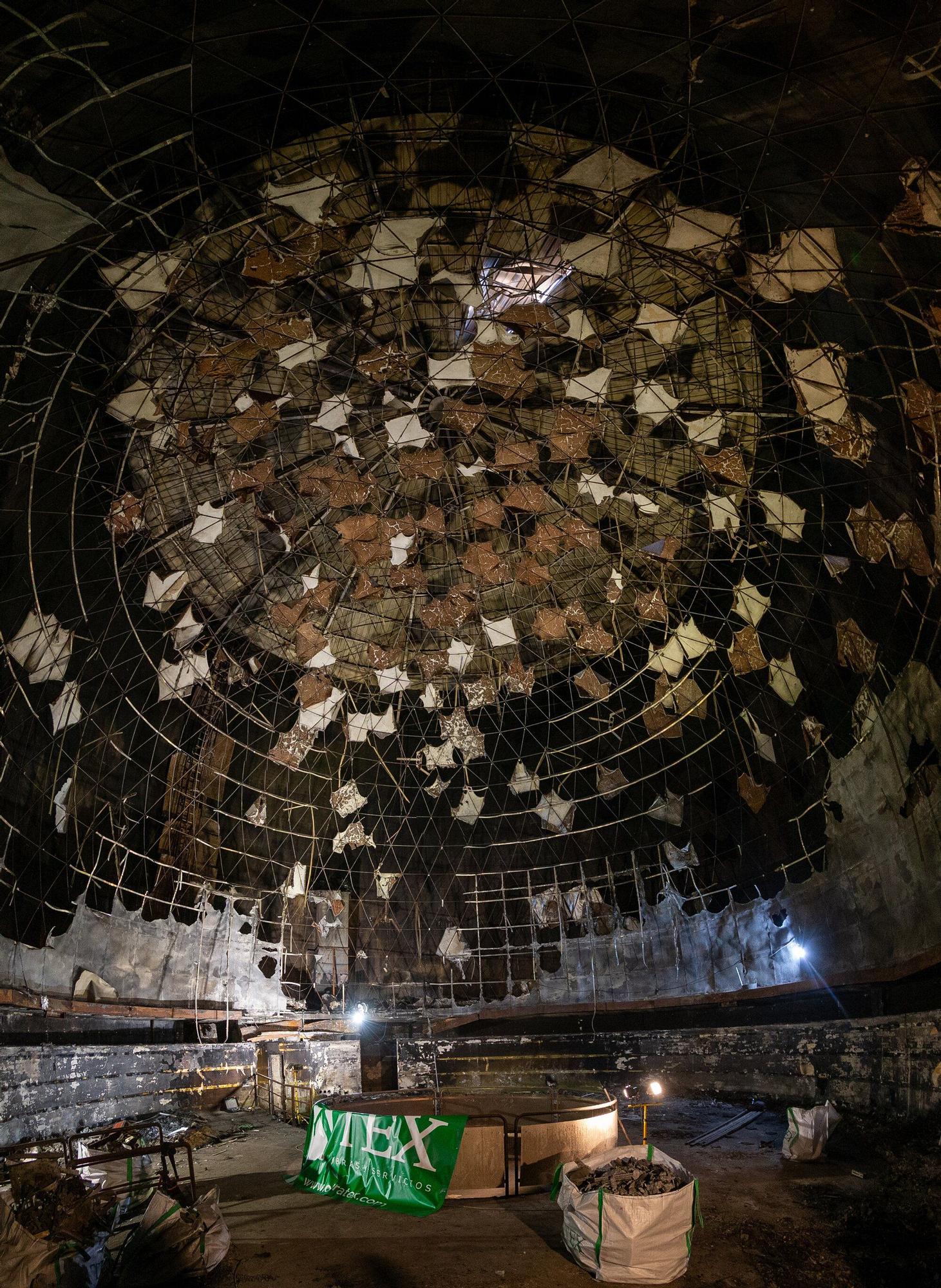 Comienza el desescombro de la sala Tornamira en el Planetario de Pamplona