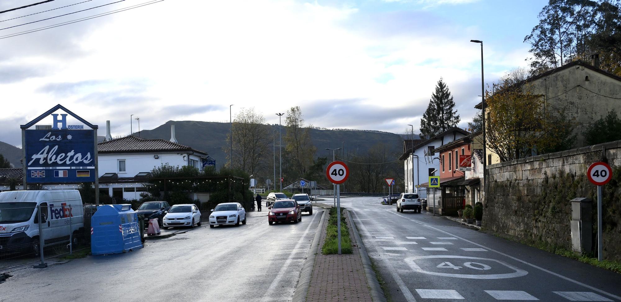 En imágenes: Fallecen tres jóvenes en un accidente de tráfico en Cabezón de la Sal