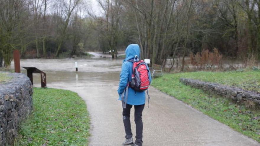 Vitoria-Gasteiz amanece inundado el sábado