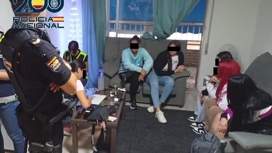 Precintan una vivienda de Madrid en la que se rifaba a mujeres prostituidas y se pagaba con sexo trabajos de reparación