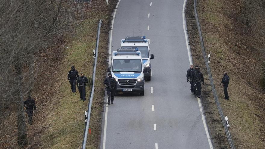 El asesinato de los agentes se ha producido en la región de Sarre.