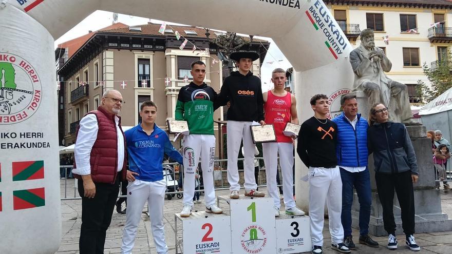 Jon Zaldua, subcampeón de Euskadi de aizkolaris jóvenes