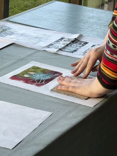 Alba Tojo en pleno proceso de trabajo