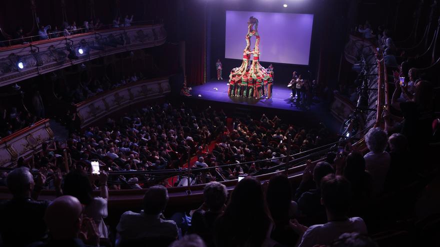 Las asociaciones de víctimas de la dana homenajean a sus fallecidos con música y poemas un año después de la tragedia