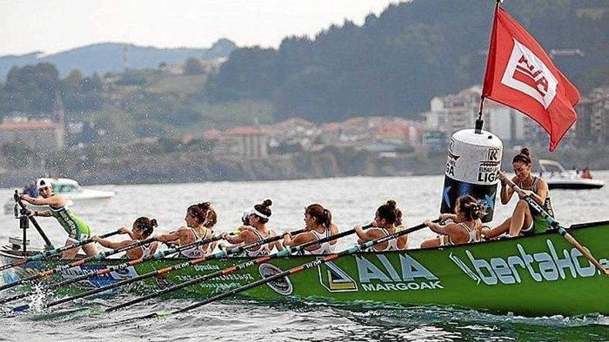 Hondarribia sigue subida a la ola