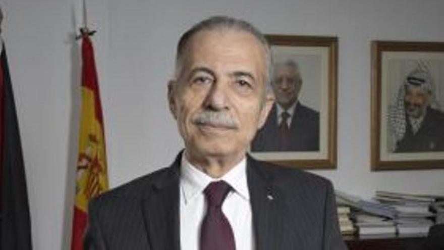 El embajador de Palestina en España, Medalla de Oro del Parlamento de Navarra