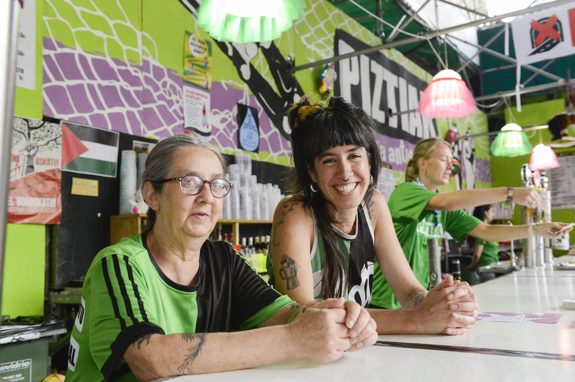 En imágenes: Las comparsas de Bilbao tienen garantizado el relevo en Aste Nagusia