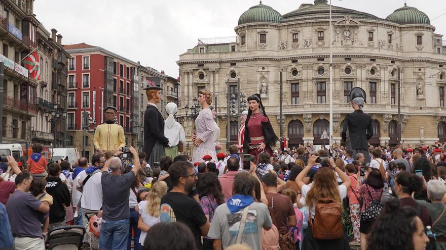 Gigantes de todo el territorio despedirán Aste Nagusia el domingo en El Arenal