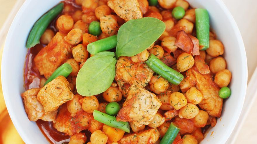 Menú de fin de semana: garbanzos con judías, albóndigas de cordero y bizcocho de chocolate