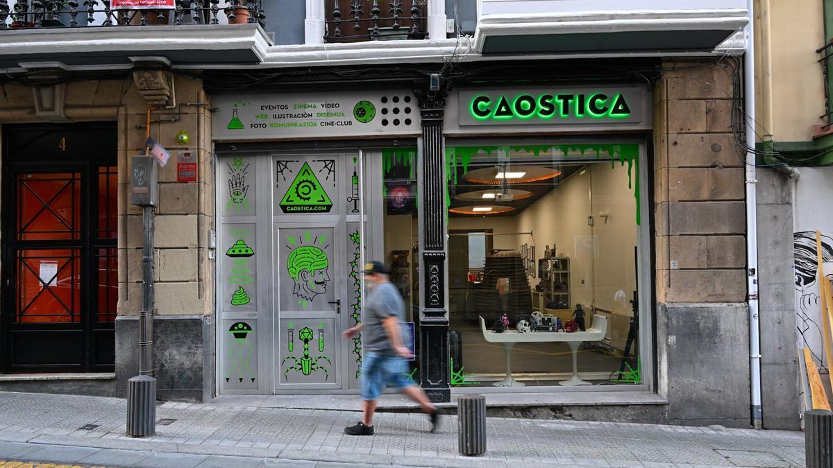 Una imagen de la sede de Caostica, conocida como Mazmorras Caosticas, allá en la calle Dos de mayo.
