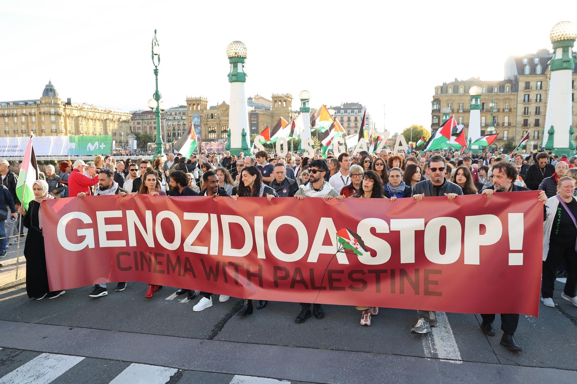 La voz de Hind Rajab | Fotos de la marcha en apoyo a Palestina en Donostia - San Sebastián