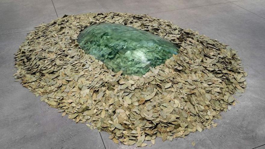 El arte echa raíces en  el Guggenheim con la  muestra ‘Artes de la Tierra’