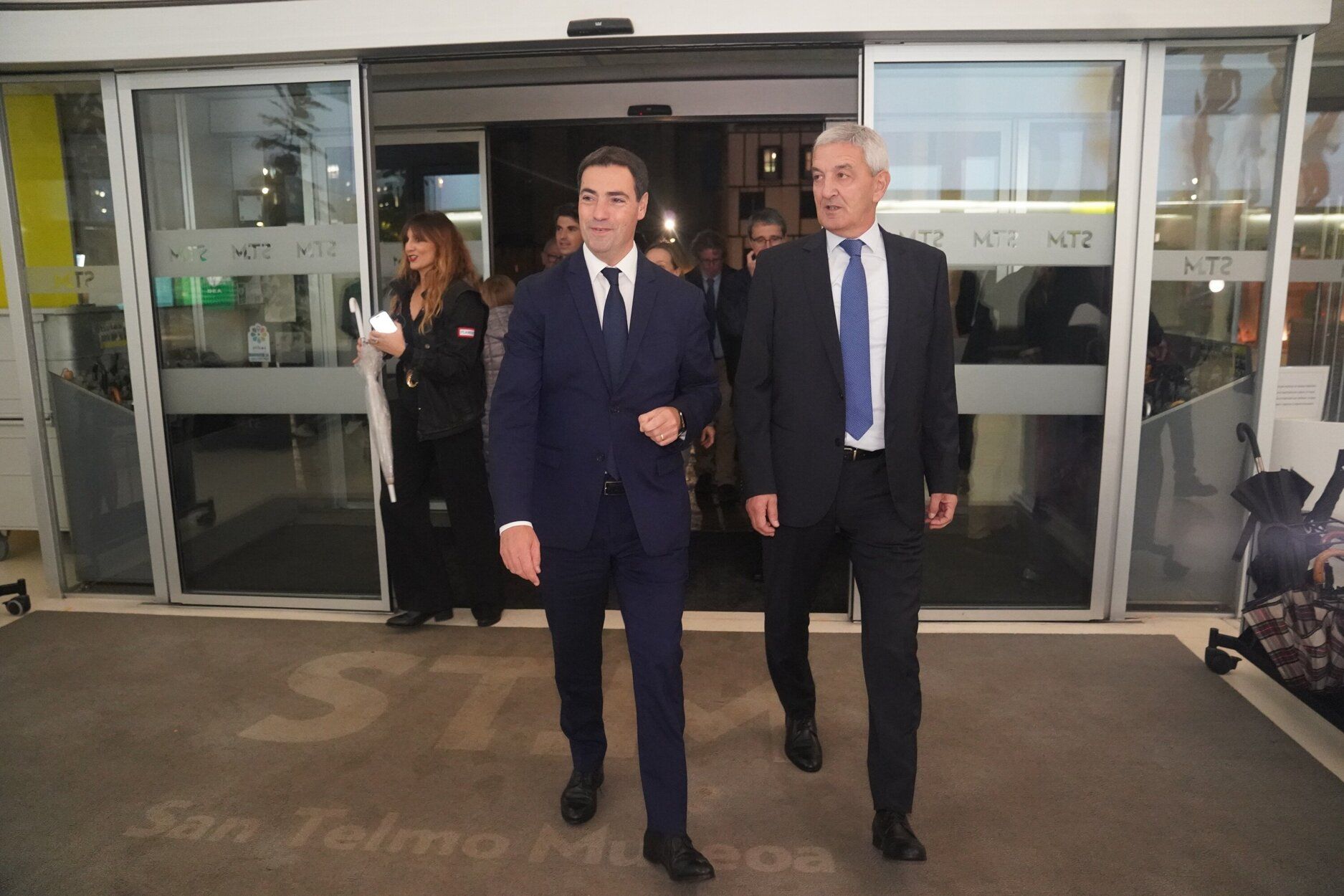 Imanol Pradales con Iñaki Alzaga