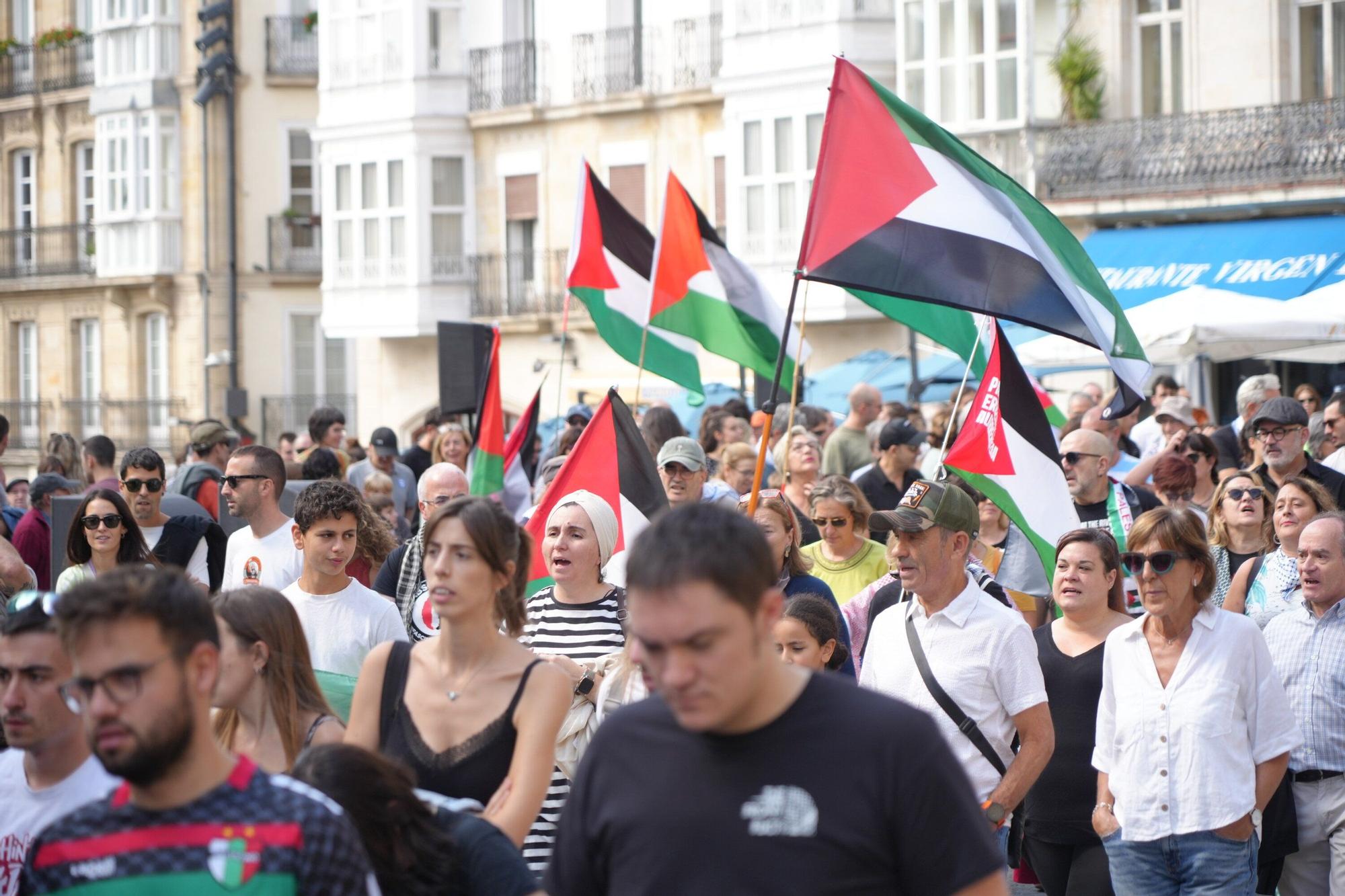 En imágenes: Manifestación en Vitoria-Gasteiz a favor de Palestina