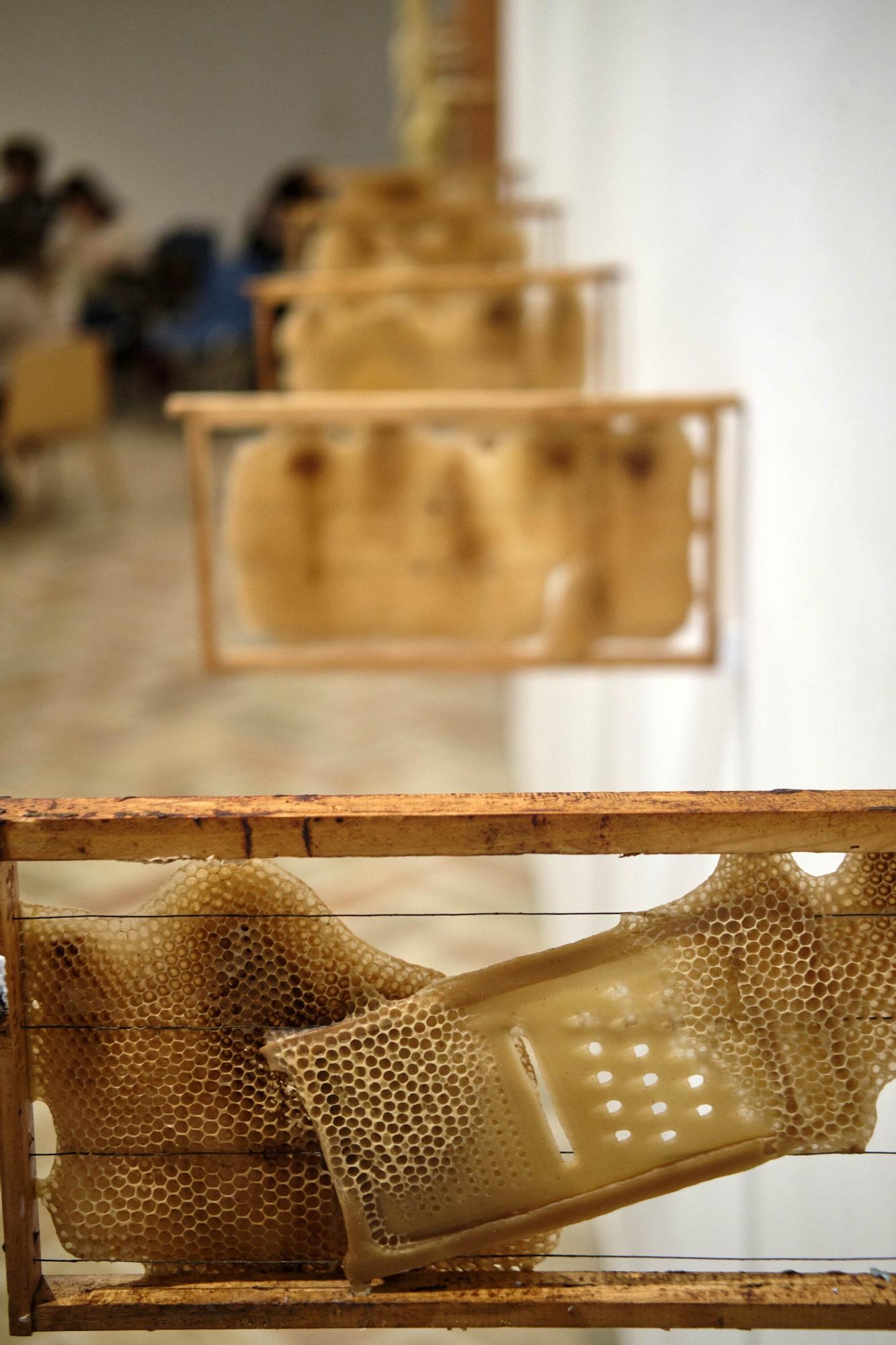 Fotos de la exposición colectiva ‘Argizari galdua / A la cera perdida’ en la Ciudadela