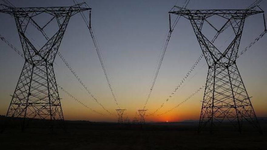La tarifa de la luz más cara se situará entre las ocho y las nueve de la noche