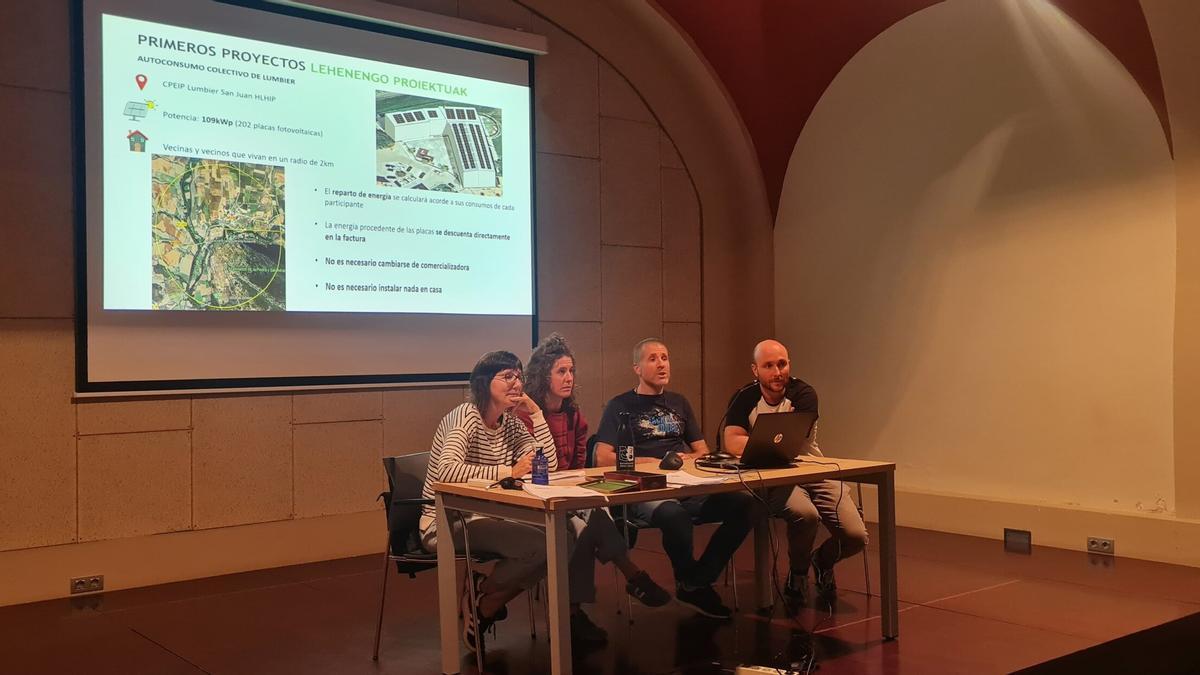 María Jose Waliño, Haizea Huarte, Iñaki Lareki y Unai Jiménez, del grupo motor.