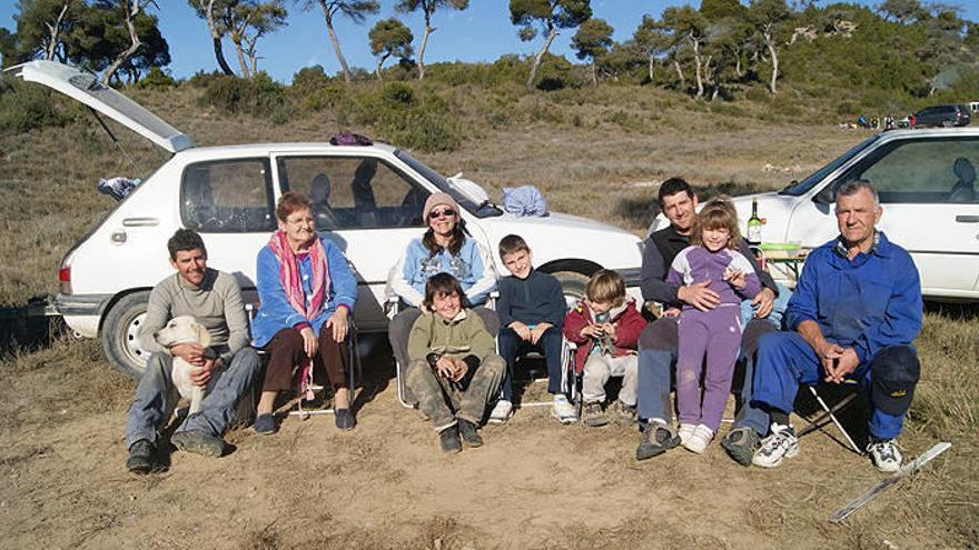La familia Pérez, festejando el día de San Babil en el término La Rabosera de Carcastillo.
