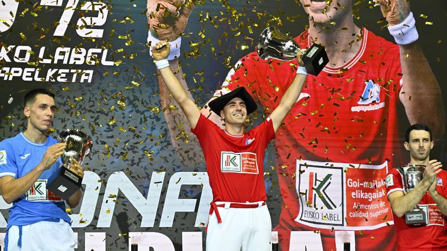 Etxeberria se hace con su primera txapela del Cuatro y Medio en Bilbao (22 - 11)