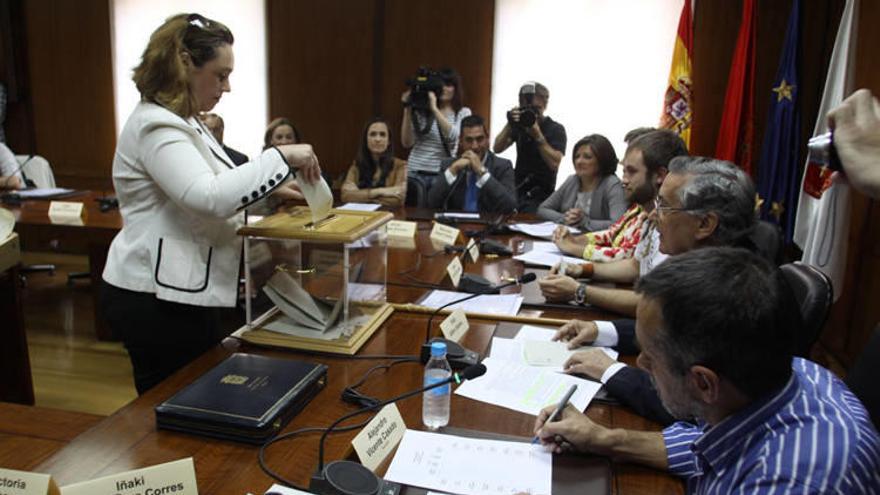 Ganuza avanza que UPN presidirá siete comisiones y el PP la octava