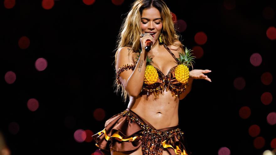 Karol G revela que la han amenazado con retirarle la visa si critica al ICE en Coachella