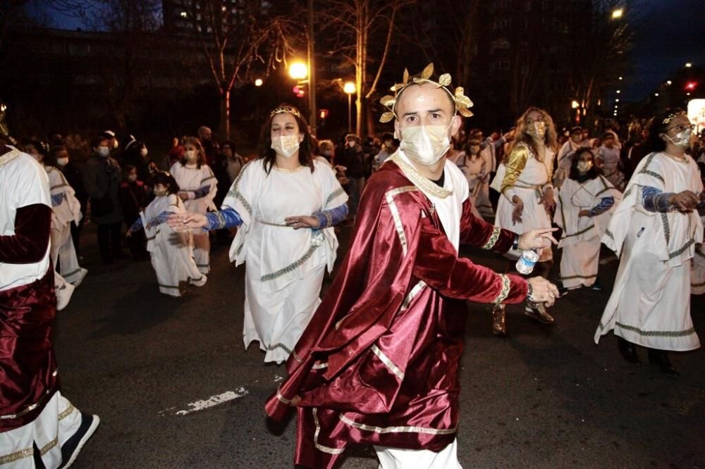 Encuentra el desfile de tu comparsa