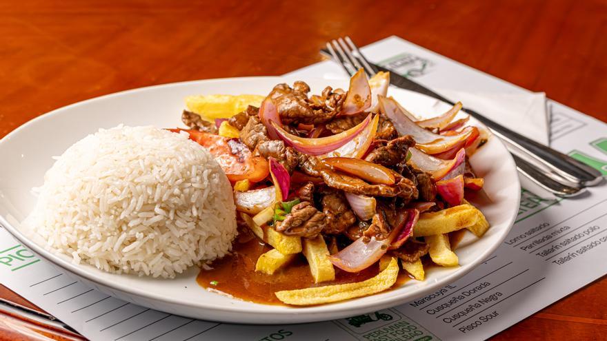 Cocina peruana asequible en Bilbao, con el pollo a la brasa como estrella