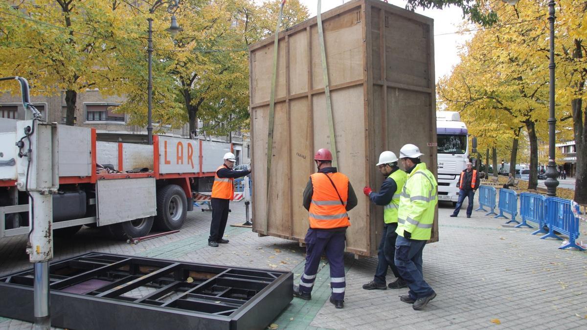 Varios operarios, trabajando en Pamplona.