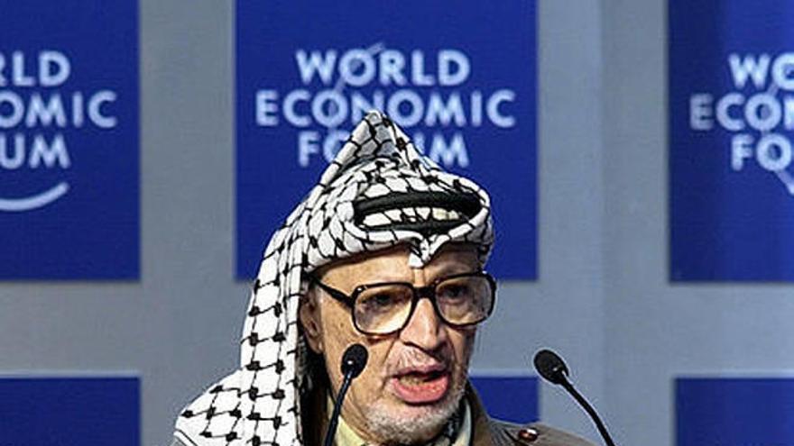Los forenses franceses descartan que Arafat muriese envenenado