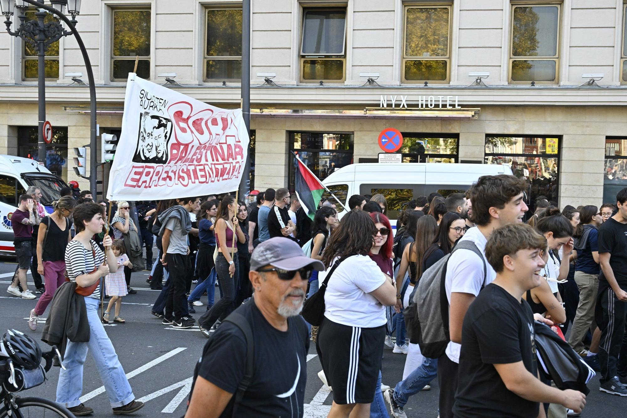 Miles de personas se manifiestan en Bilbao en apoyo al pueblo palestino