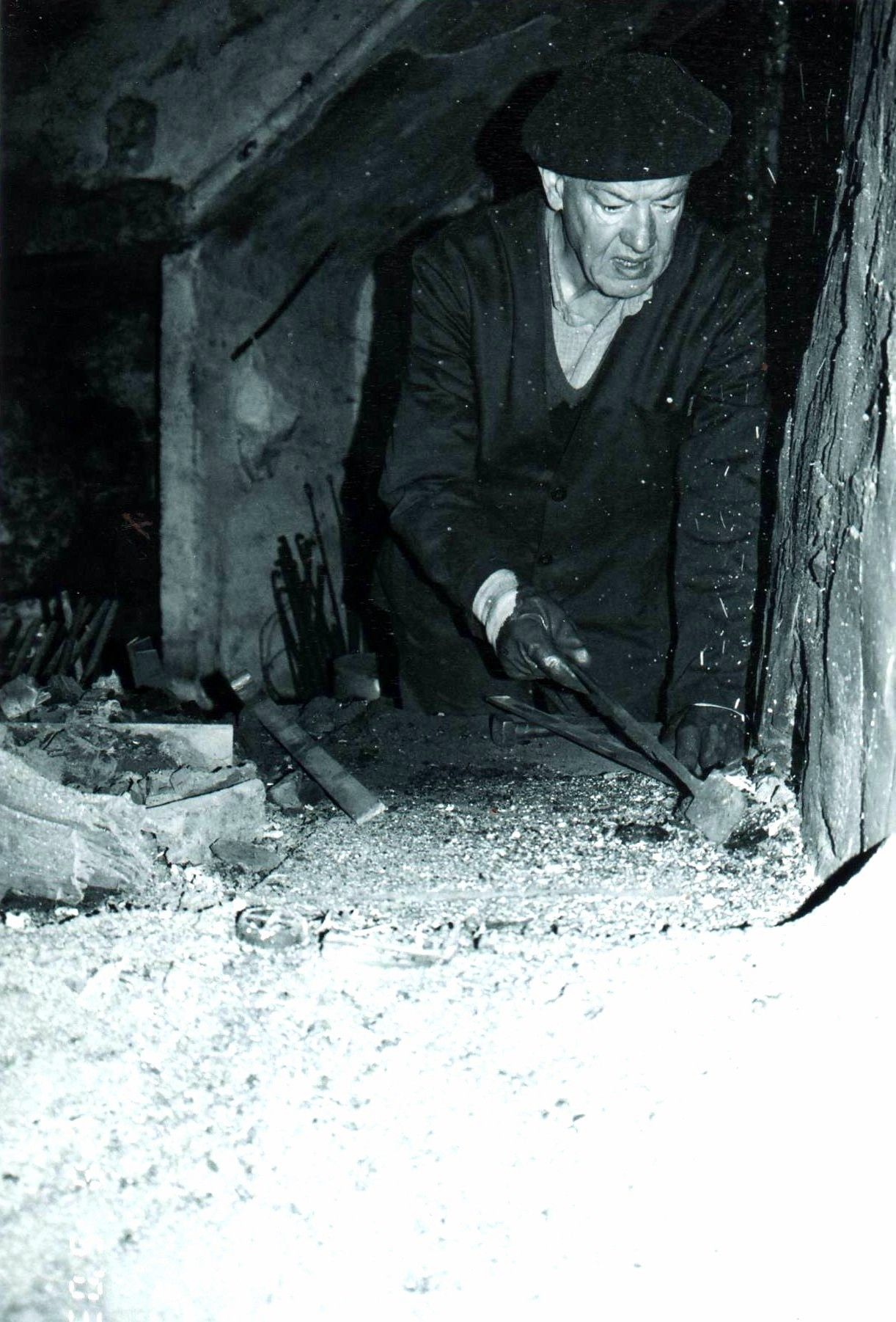 Juan José Azcárraga Irigoyen, tercera generación.