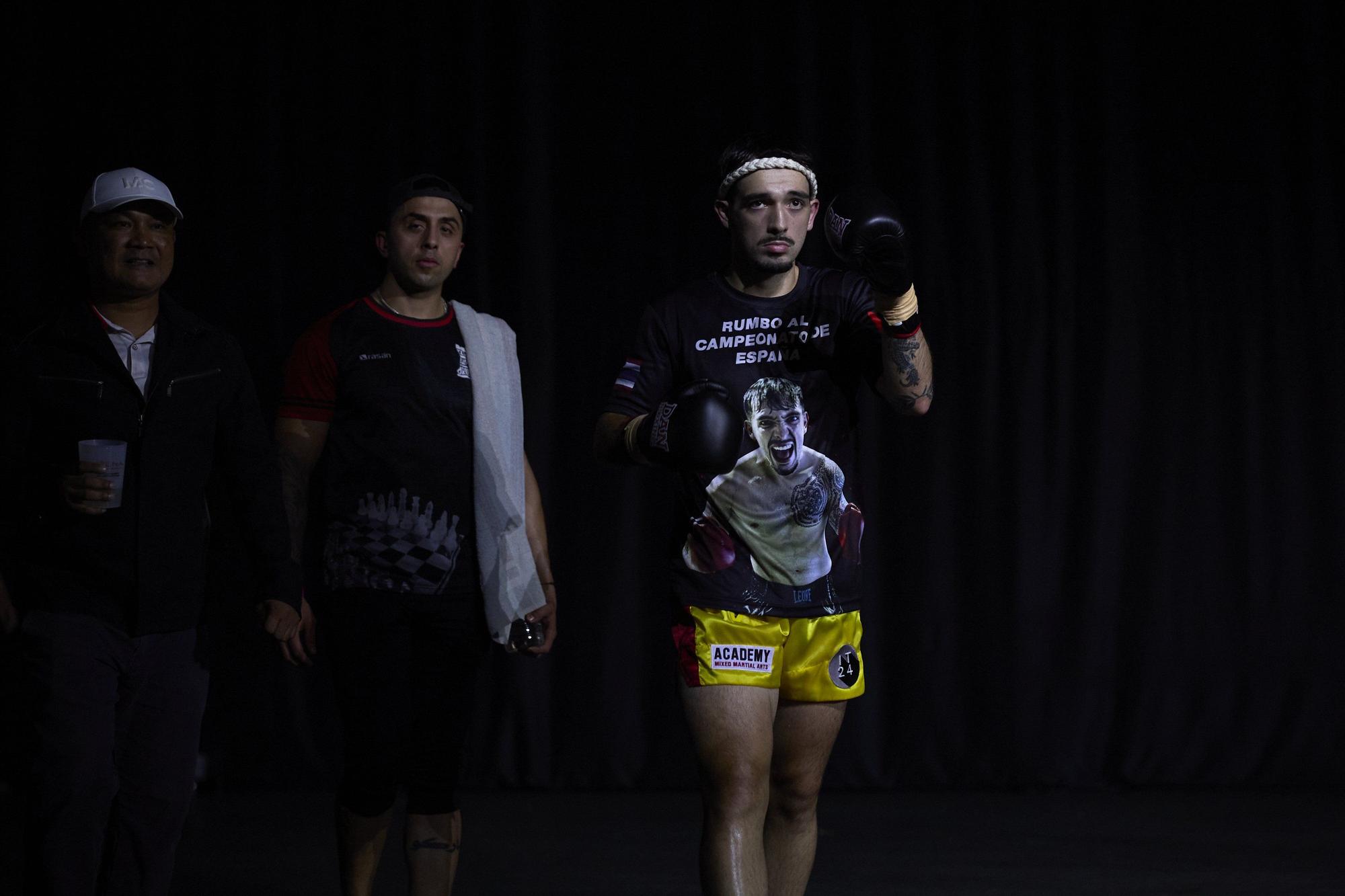 El Muay Thai pone en pie el Navarra Arena