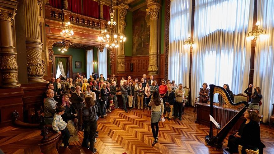 Hasi dira azaroko bisita musikatuak Foru Jauregian