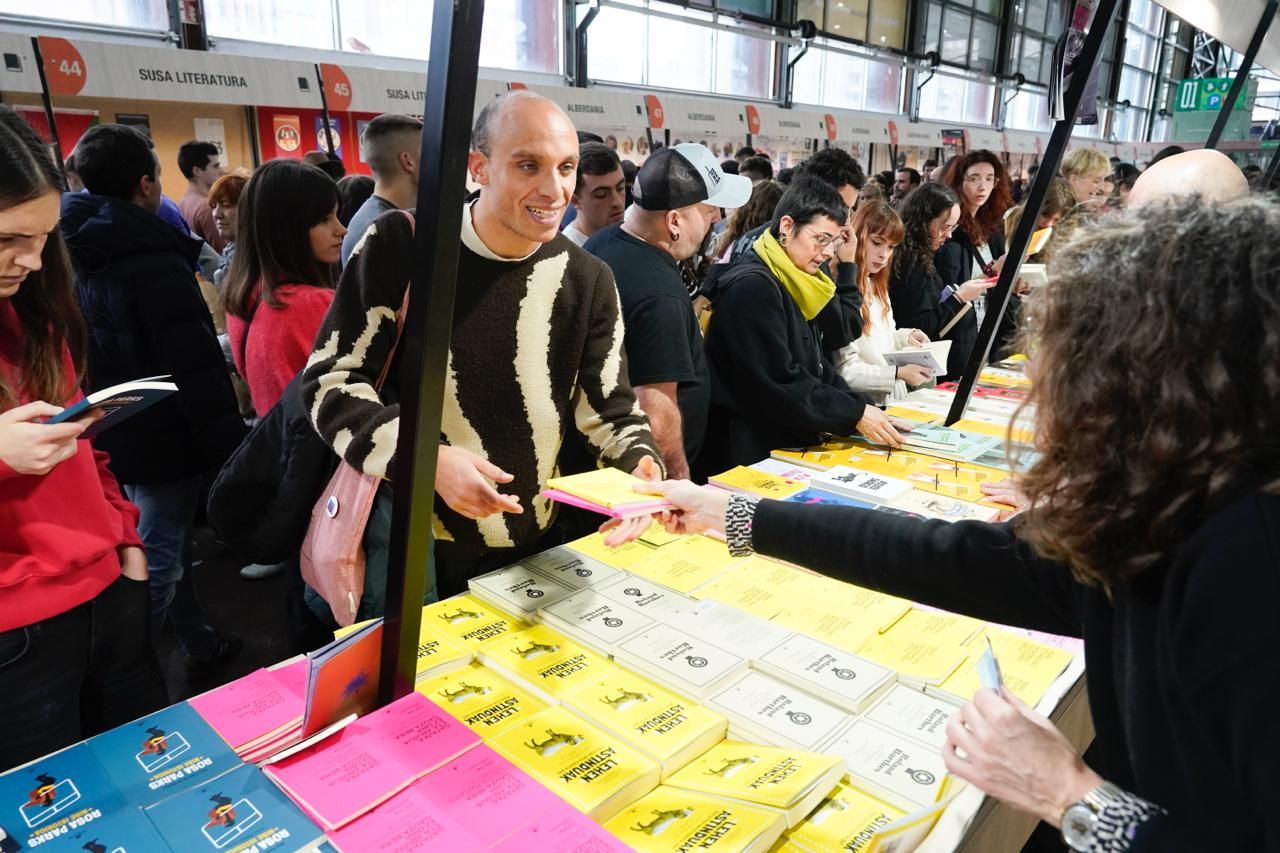 En imágenes: colas para acceder a una Durangoko Azoka a reventar