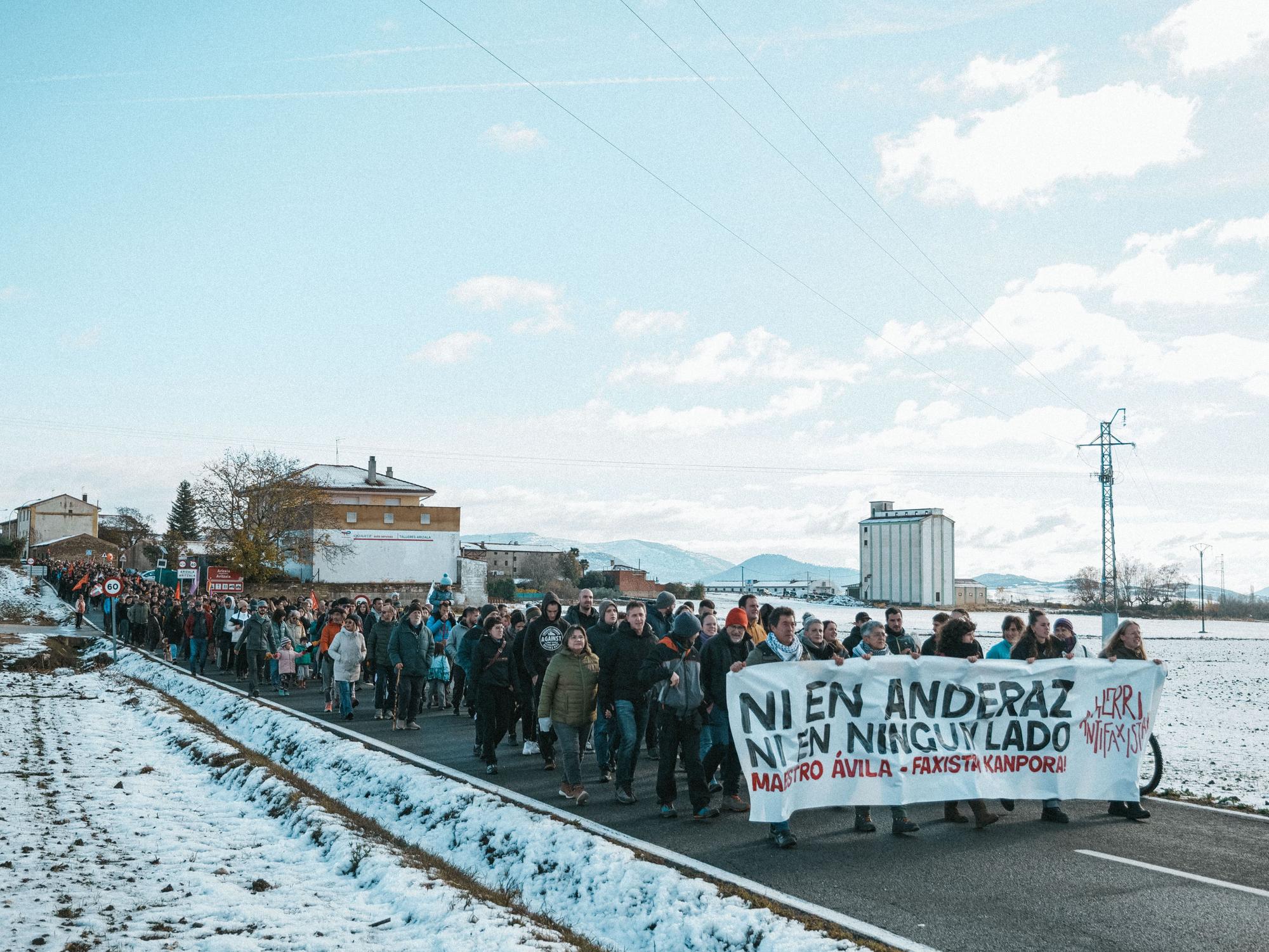 Fotos de la manifestación desde Arizala hasta Abárzuza contra la presencia de la Fundación Maestro Ávila