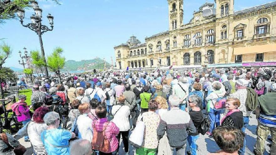 Pensionistas piden el alza logrado por el PNV aunque no haya cuentas