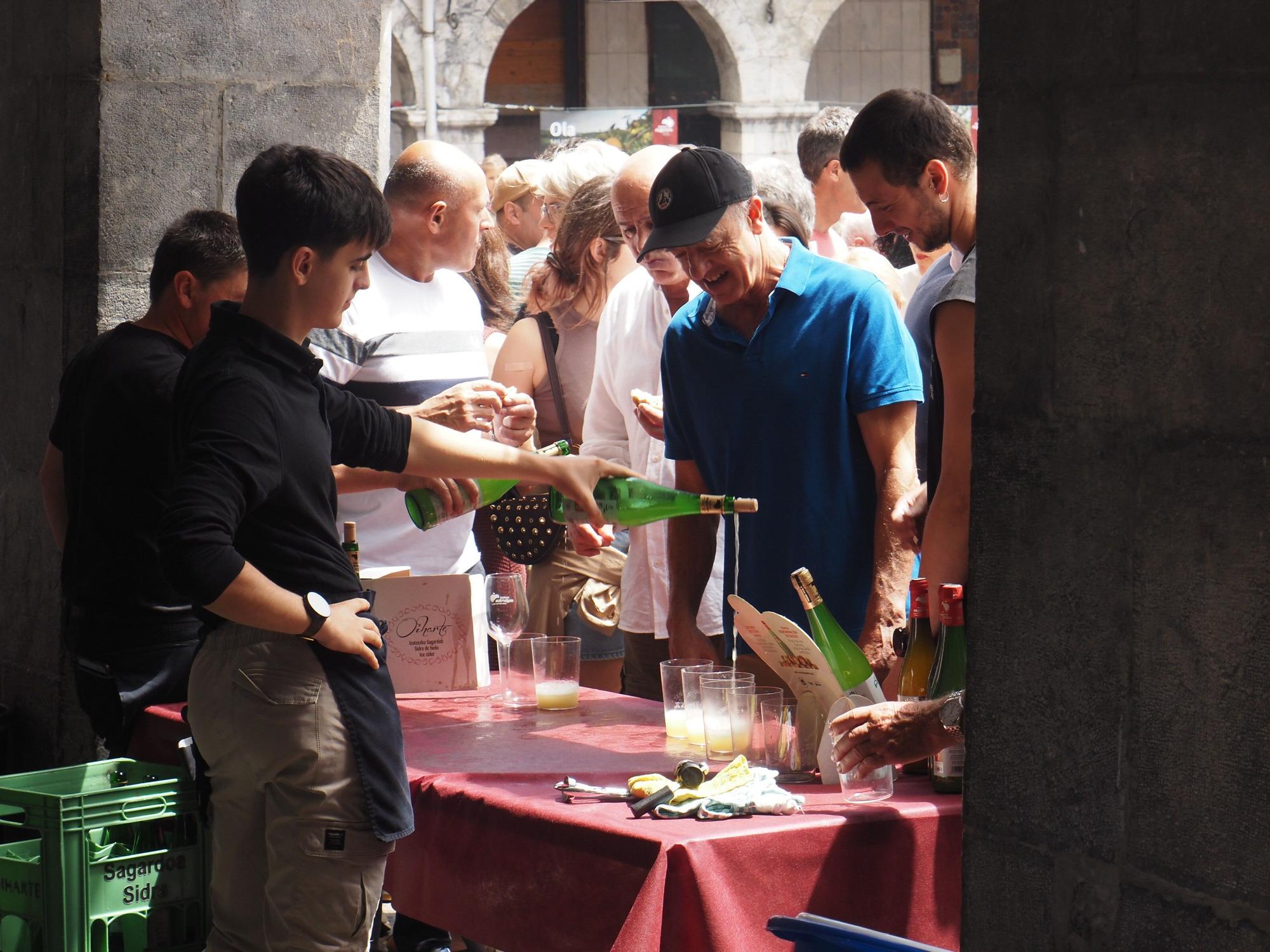 Fiesta total en Azpeitia en el Baserritarren Eguna
