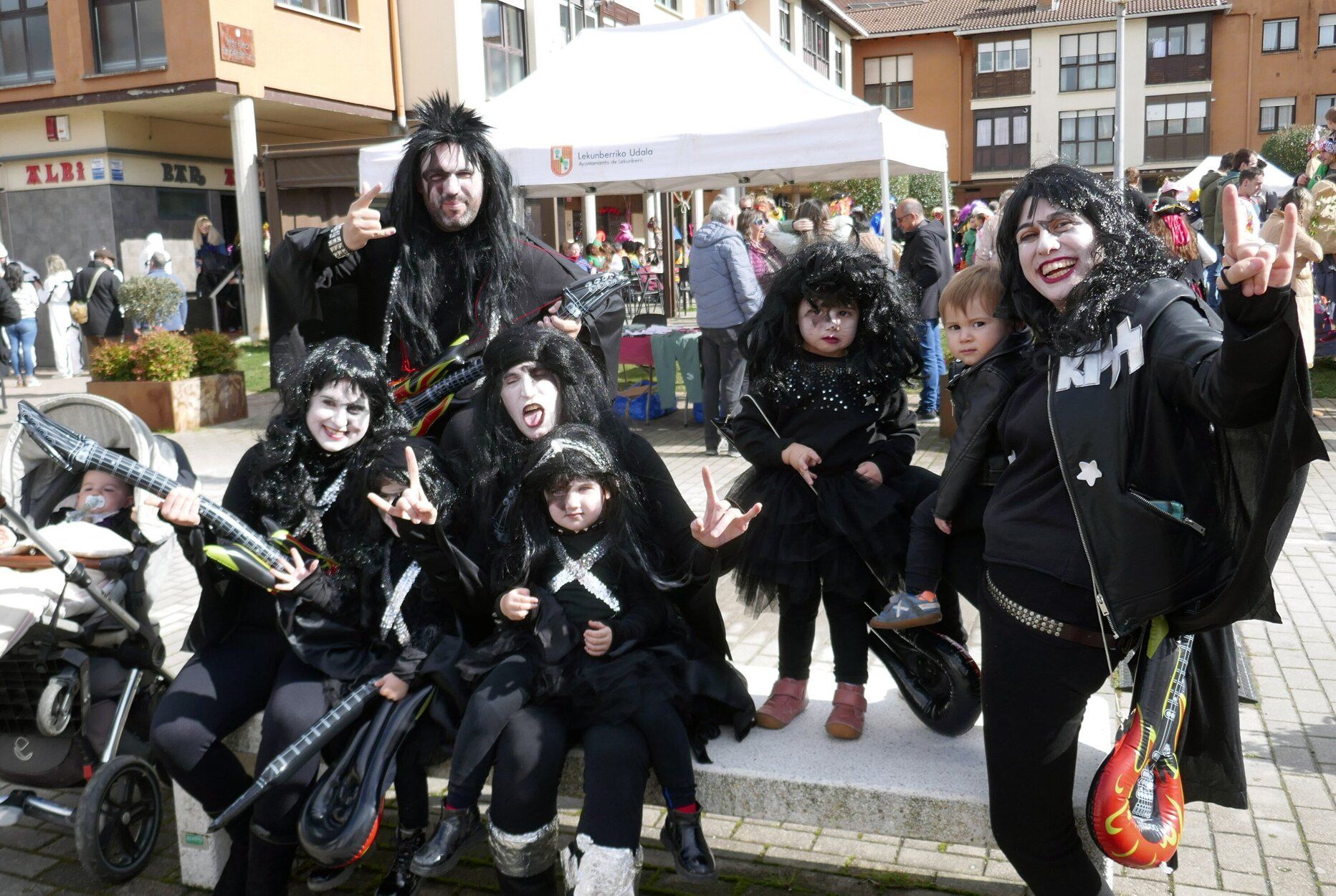 La magia del carnaval transforma Lekunberri