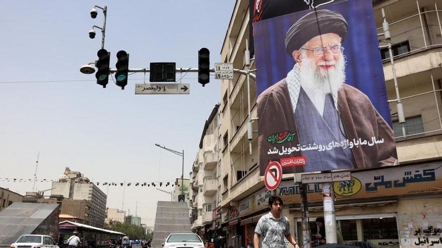Irán blinda el funeral de Jameneí mientras recrudece el pulso con EE.UU.
