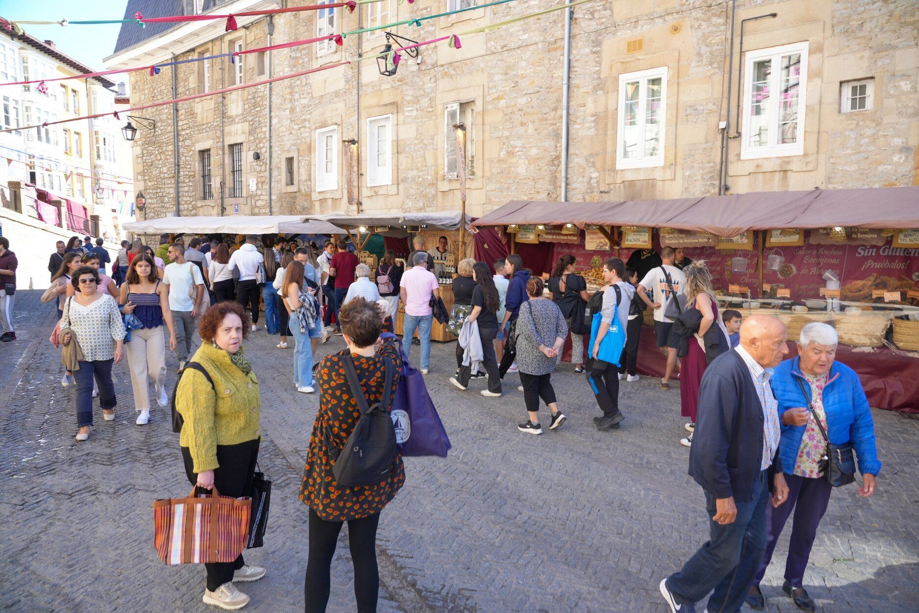 En imágenes: Segunda jornada del XXII Mercado Medieval de Vitoria