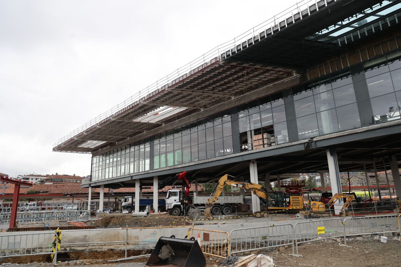 La nueva estación de tren de Irun toma forma