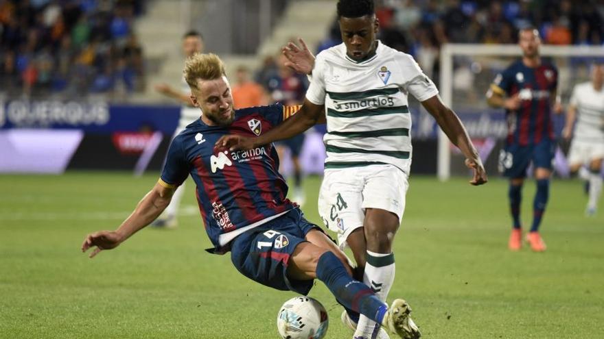 Primera derrota del Eibar (2-1)