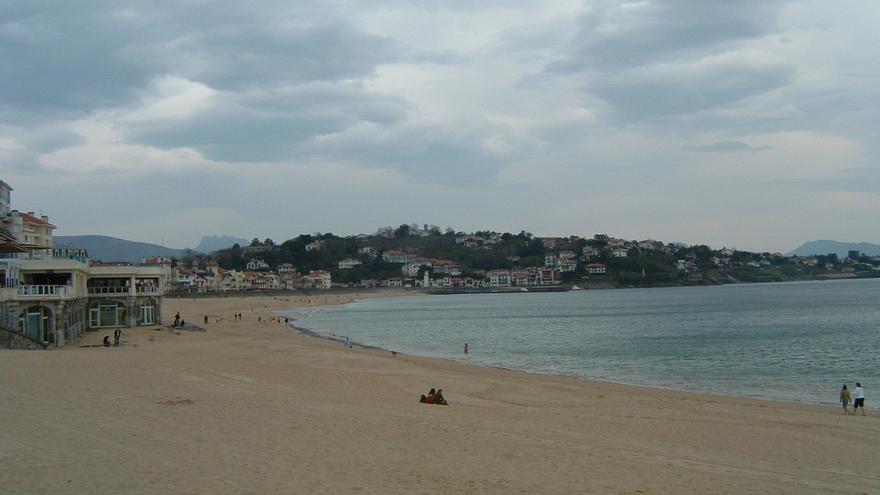 Muere un surfista de 28 años en Donibane Lohizune