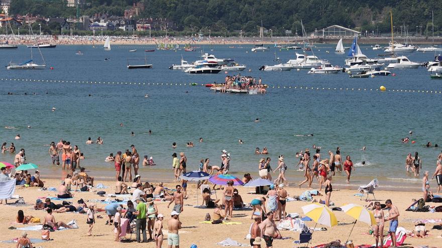 Uber Eats implementa un punto de recogida en una playa donostiarra