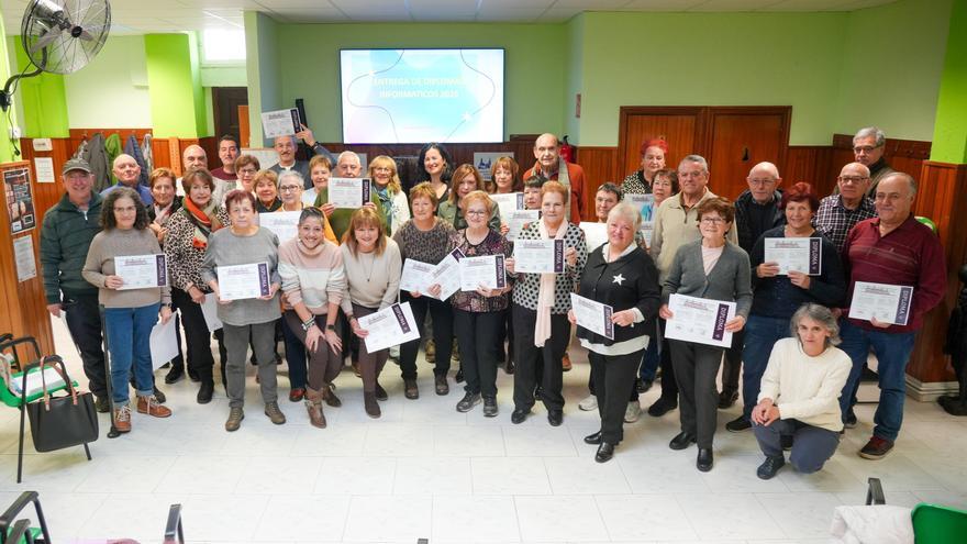 Los mayores de Álava se unen a la IA